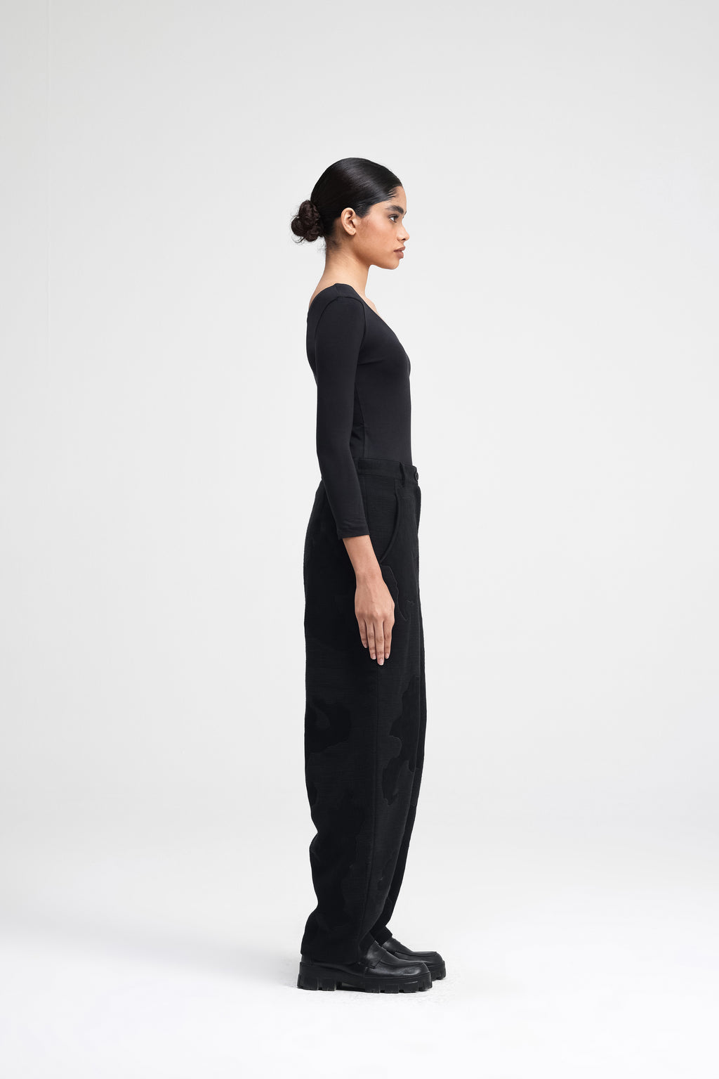 Plume Embroidered Pants