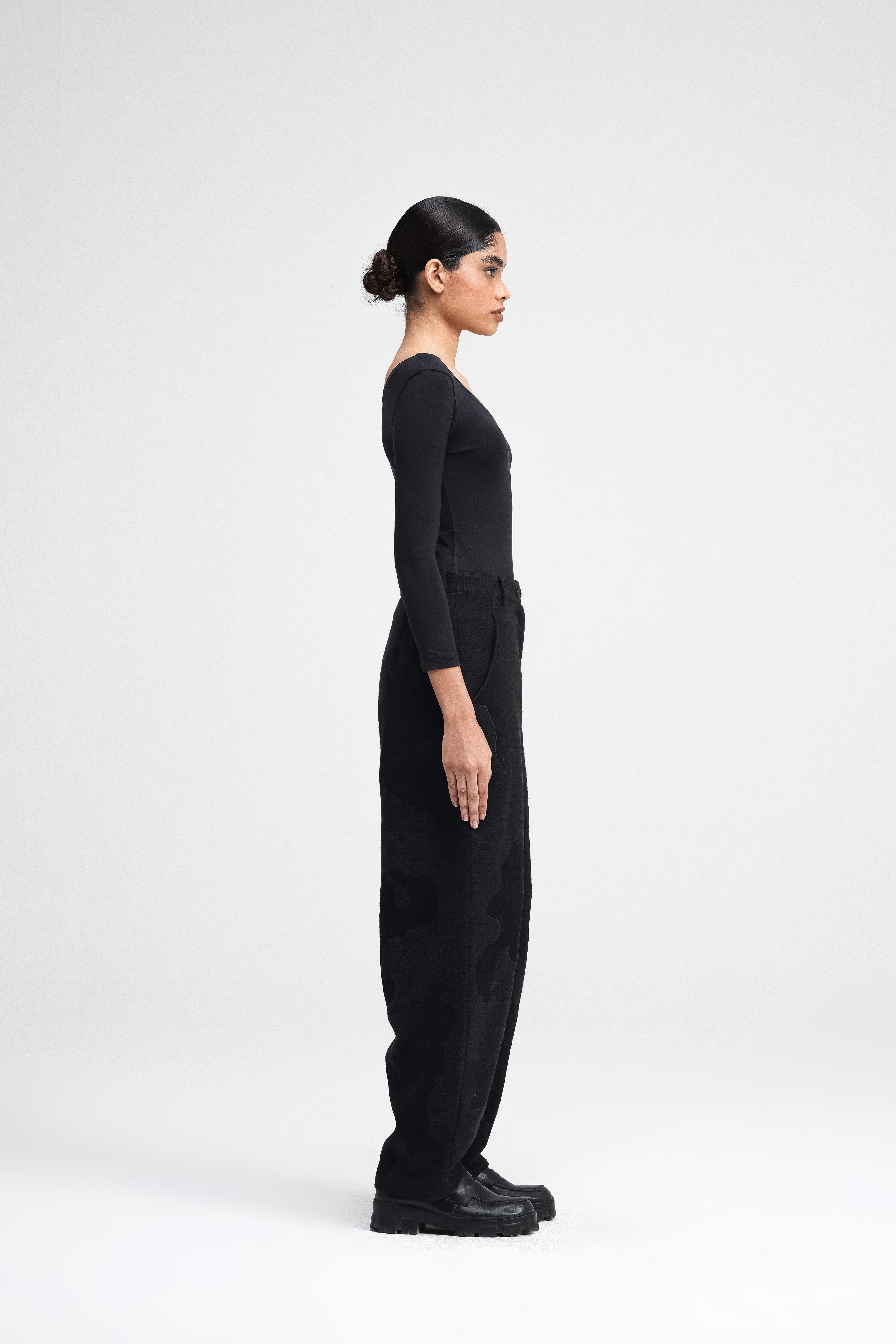 Plume Embroidered Pants